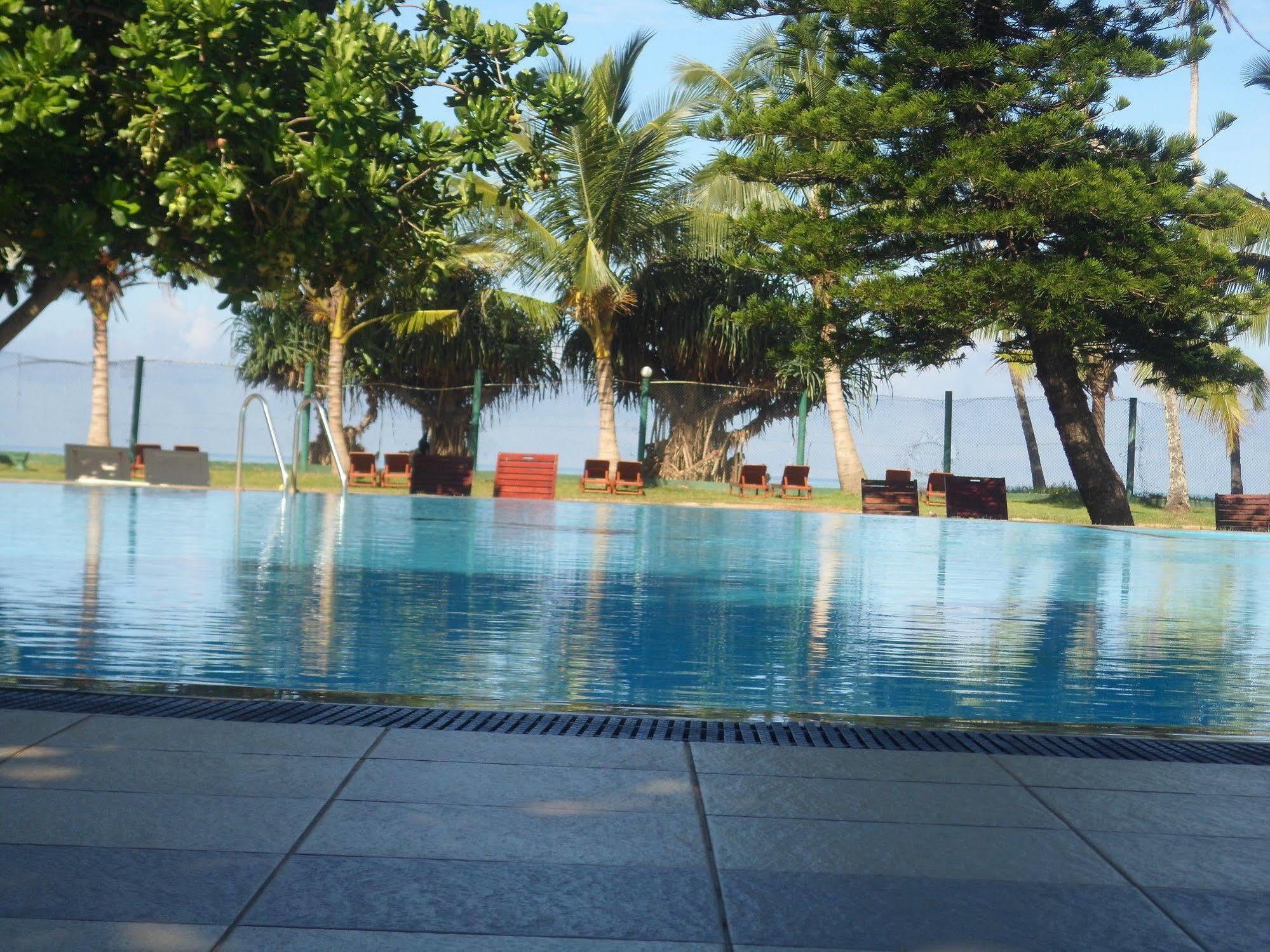 Laya Beach Wadduwa Exterior photo