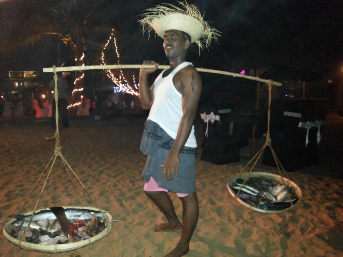 Laya Beach Wadduwa Exterior photo